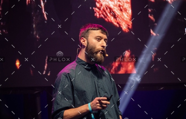 demo-attachment-68-liam-martens-680583-unsplash